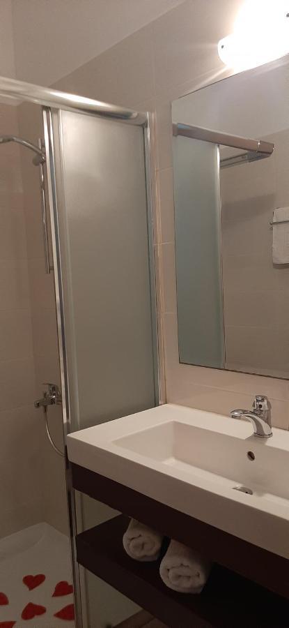 Viena Rooms & Apartments Παλαιοχώρα Εξωτερικό φωτογραφία