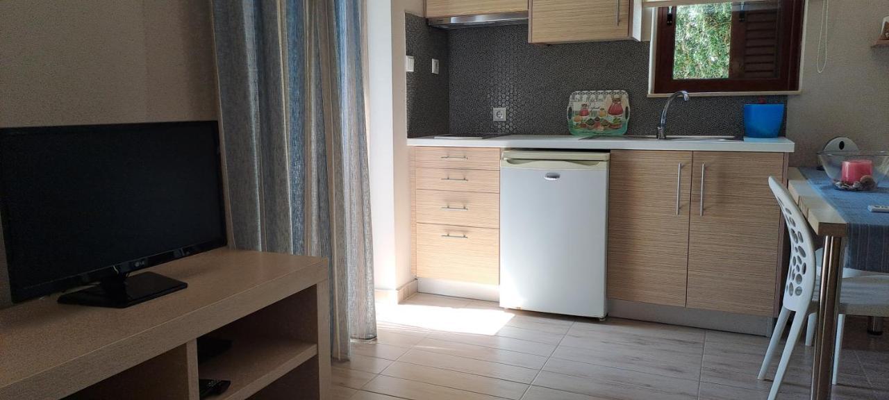 Viena Rooms & Apartments Παλαιοχώρα Εξωτερικό φωτογραφία