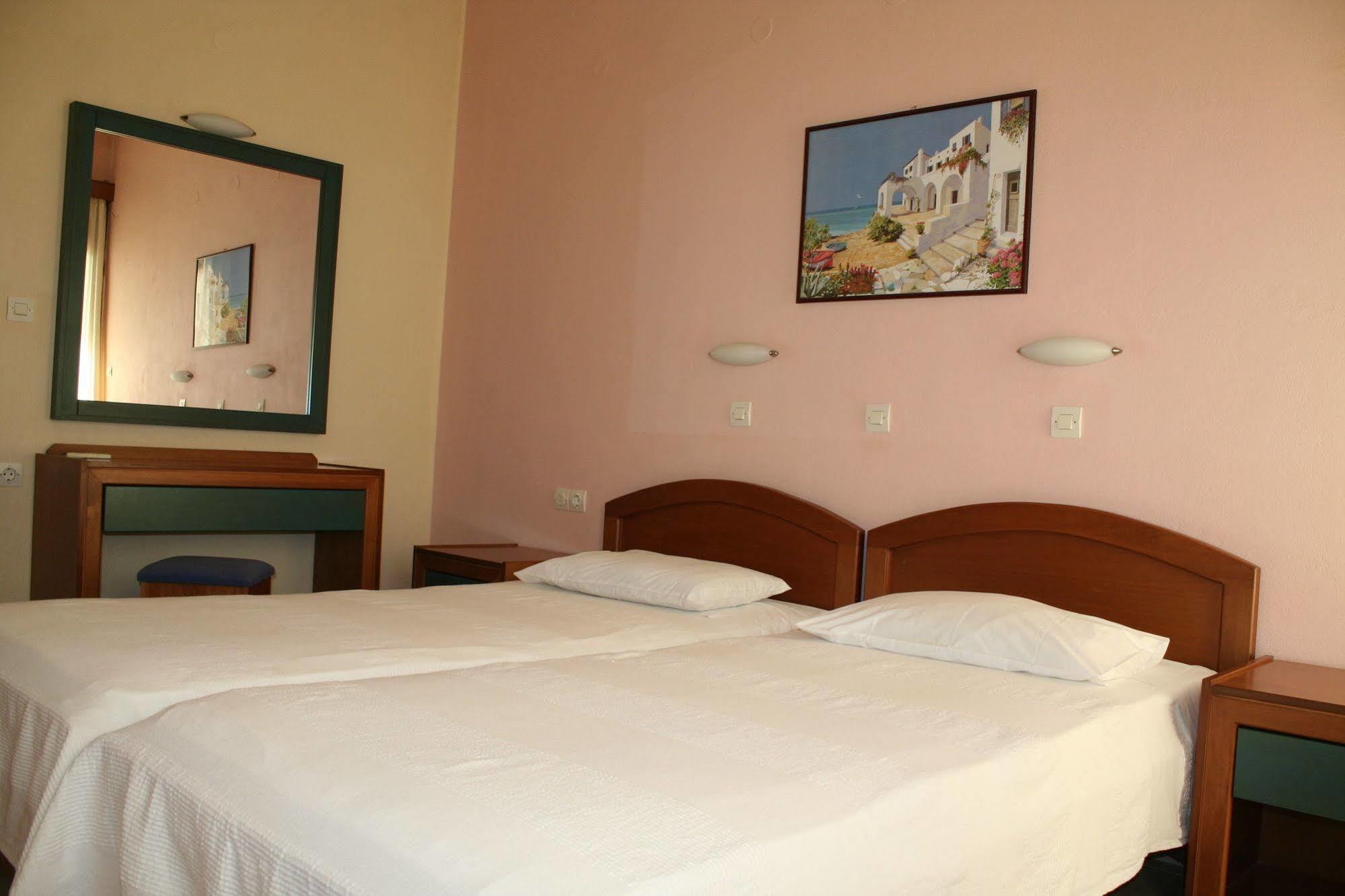 Viena Rooms & Apartments Παλαιοχώρα Εξωτερικό φωτογραφία